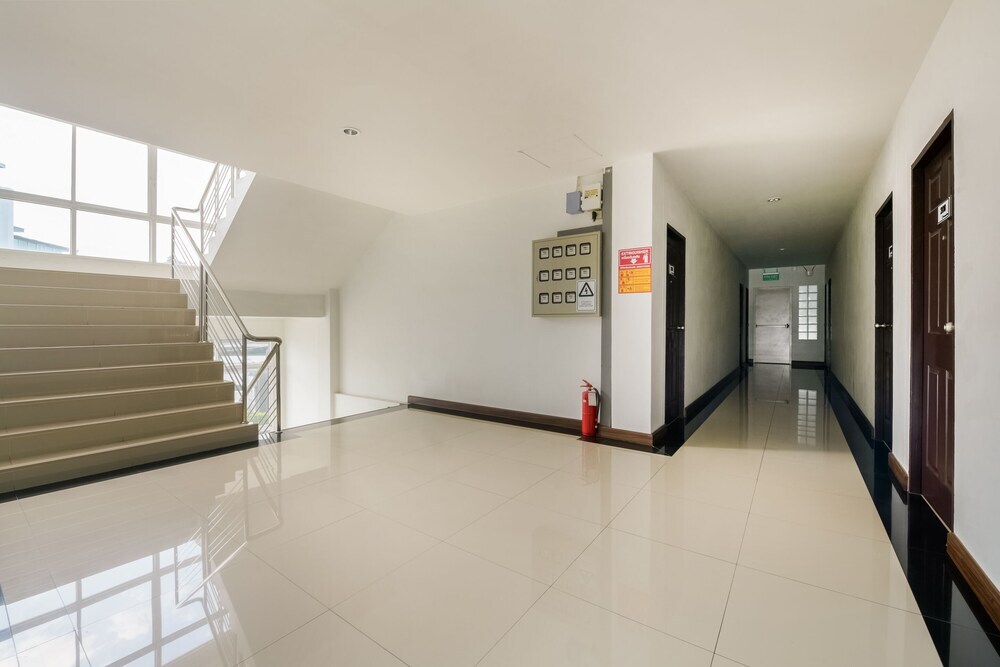 Сирача: Mae Saeng Place by OYO Rooms