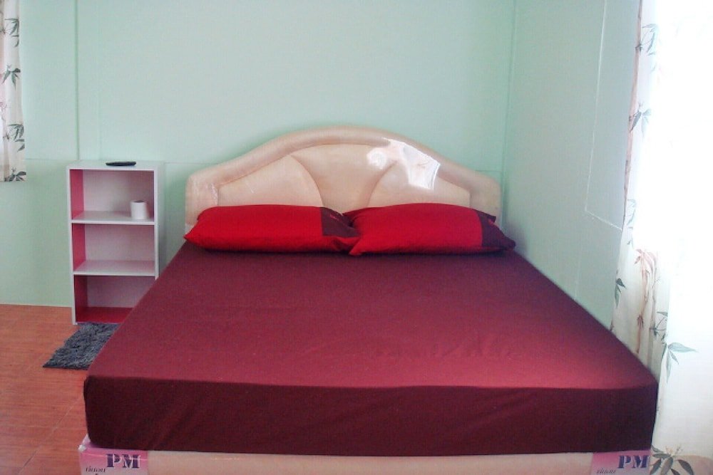 Сирача: Kingfha Resort by OYO Rooms