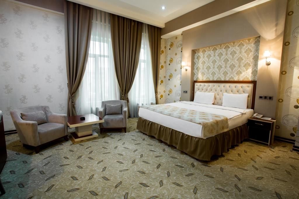 Баку: Grand Hotel