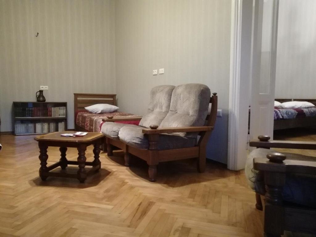 Тбилиси: 31 Giorgi Mazniashvili Street