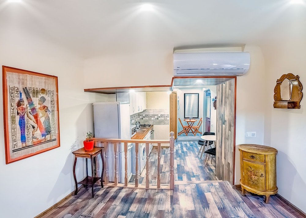 Тбилиси: H&B apartments Alex Chavchavadze