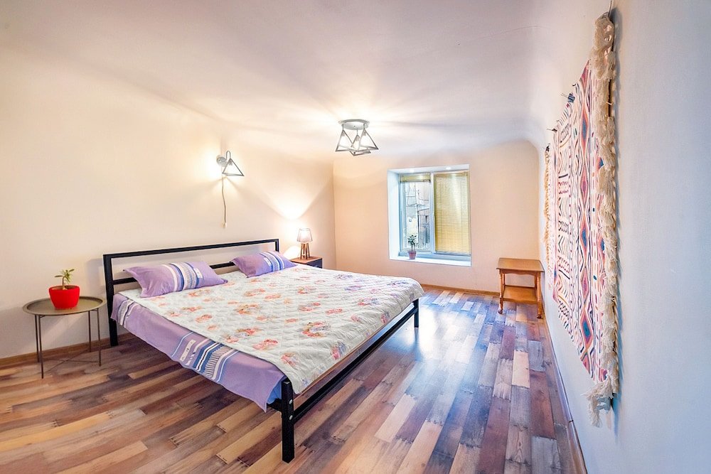 Тбилиси: H&B apartments Alex Chavchavadze