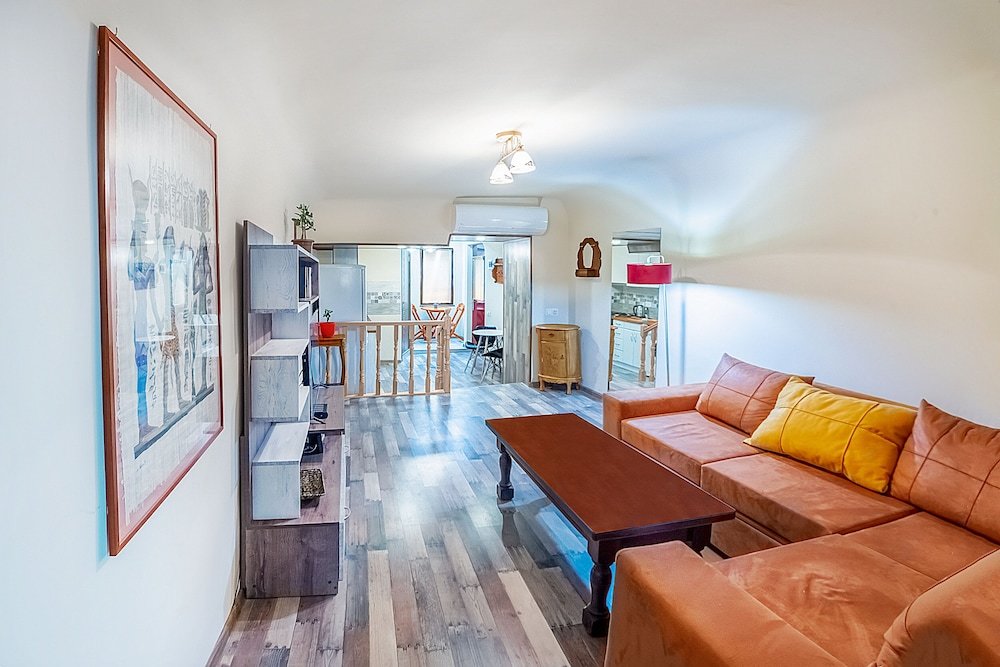 Тбилиси: H&B apartments Alex Chavchavadze