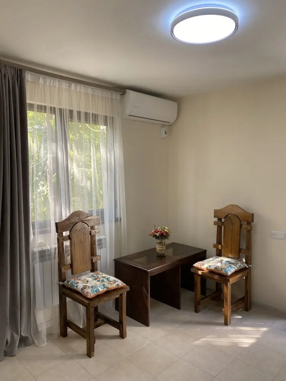 Ереван: Отель Forest Hills Yerevan