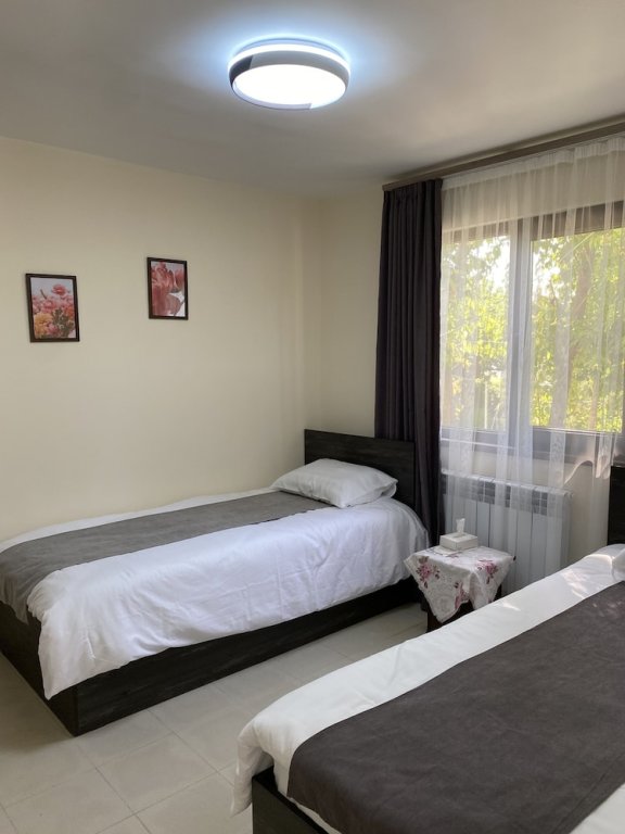 Ереван: Отель Forest Hills Yerevan