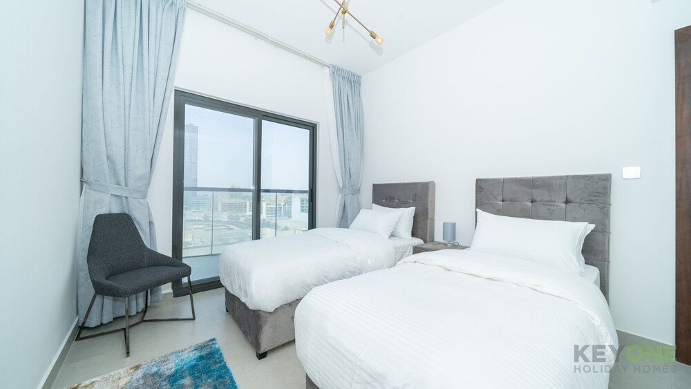 Дубай: Solitary Two Bedroom Suite in JVC
