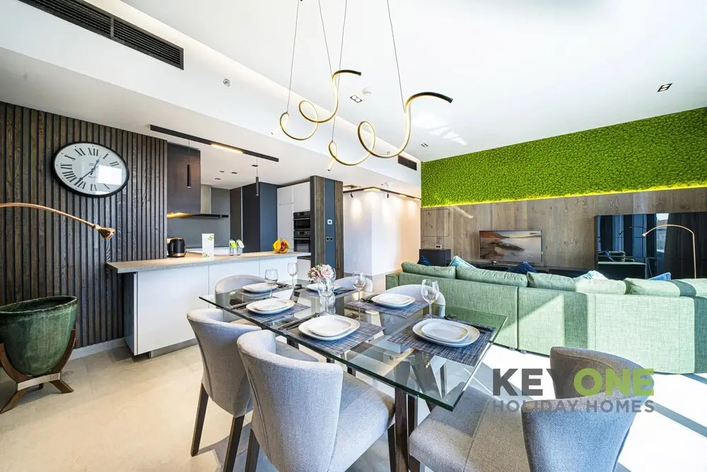 Дубай: Spectacular 3BR Suite with Marina View