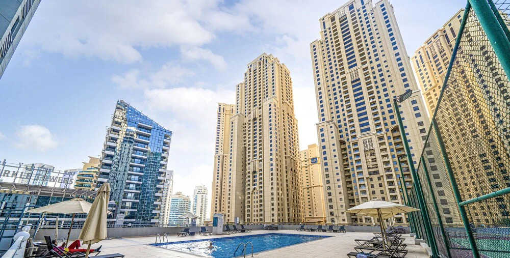 Дубай: Spectacular 3BR Suite with Marina View