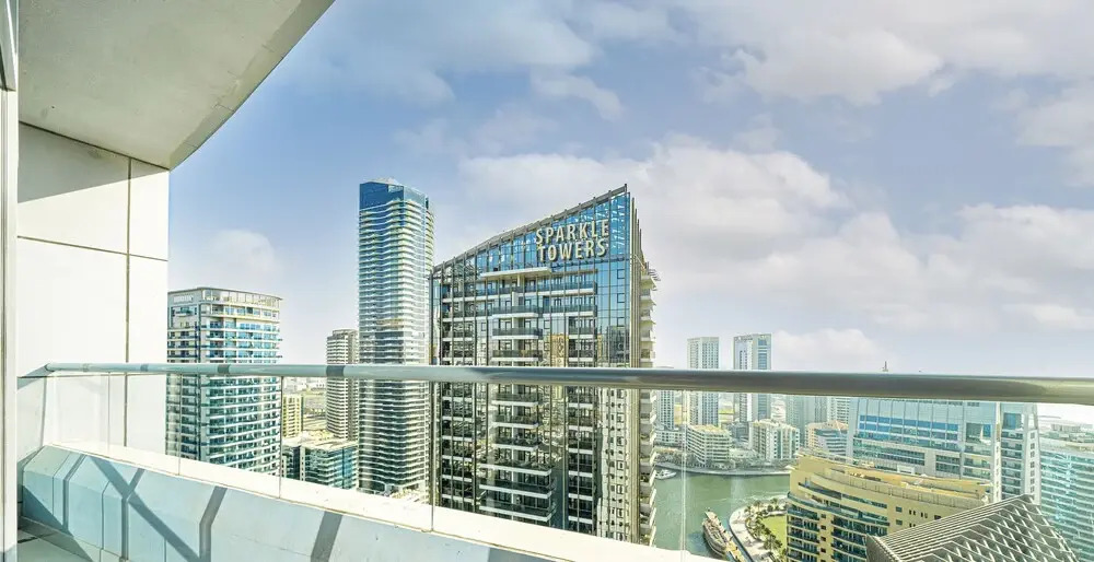 Дубай: Spectacular 3BR Suite with Marina View