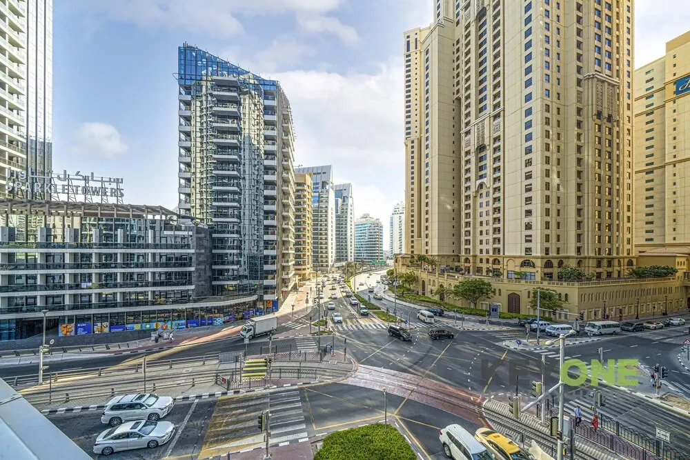 Дубай: Spectacular 3BR Suite with Marina View