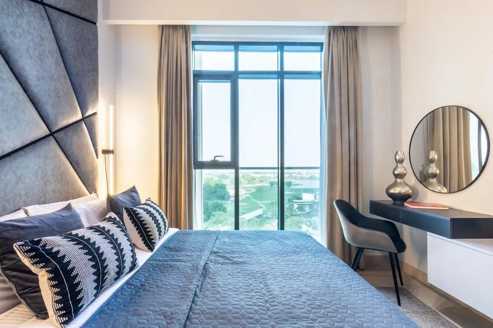 Дубай: DXB - Vida Emirates Hills - R2 - 502 - DM