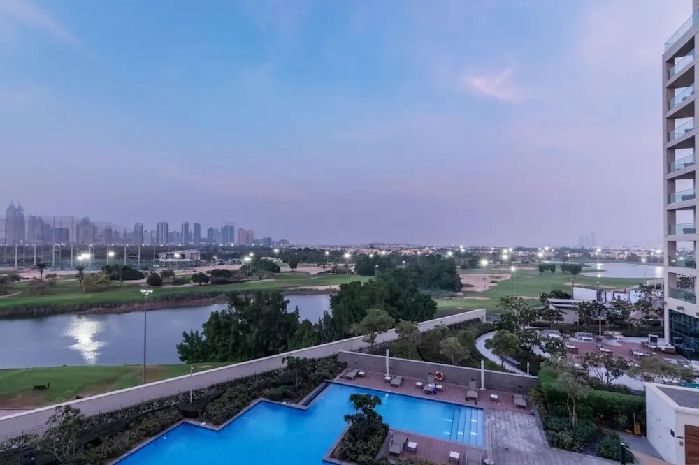 Дубай: DXB - Vida Emirates Hills - R2 - 502 - DM