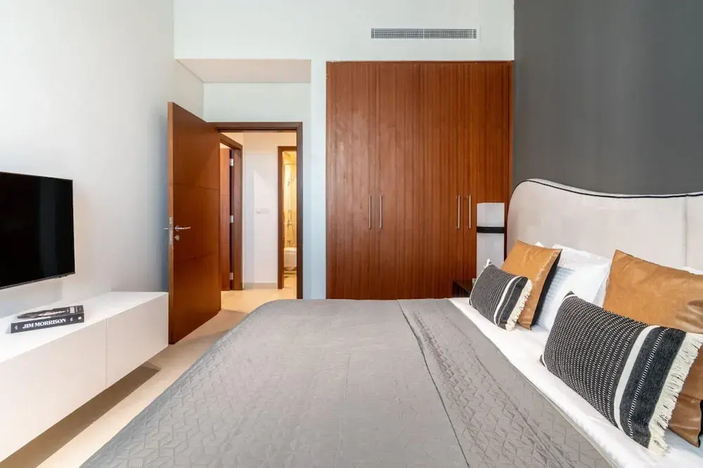 Дубай: DXB - Vida Emirates Hills - R2 - 502 - DM