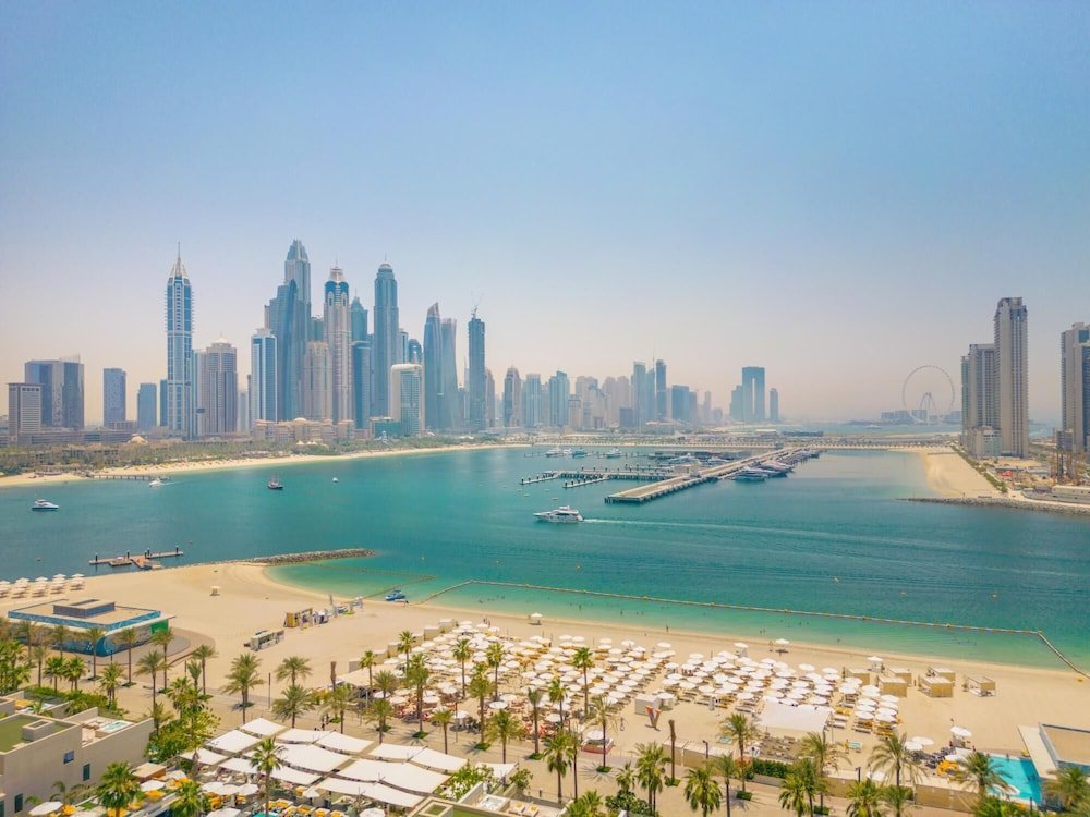 Дубай: DXB - Five - 31006 - PJ