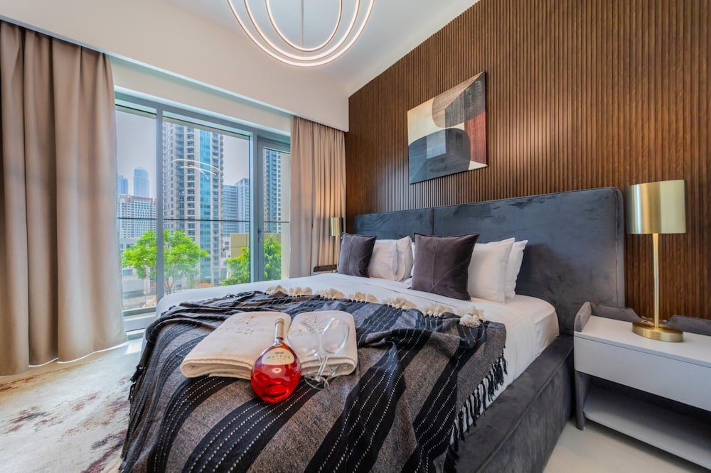 Дубай: DXB - Burj Royale - 206 - DT