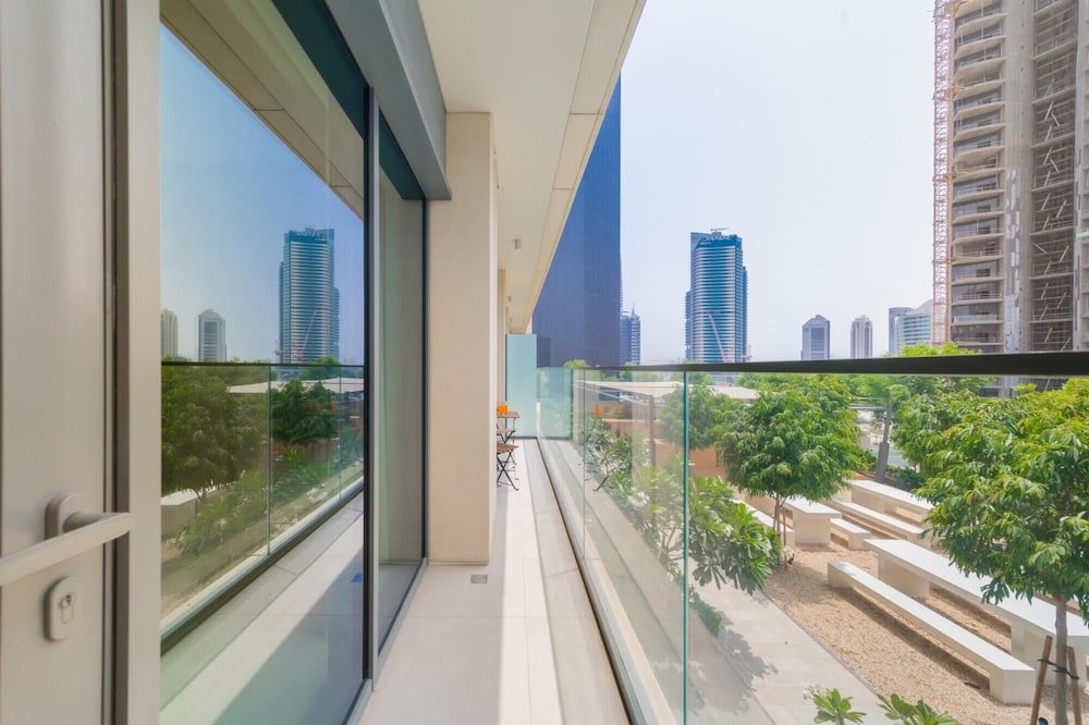 Дубай: DXB - Burj Royale - 206 - DT