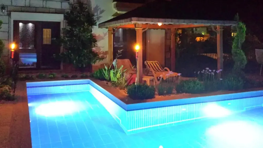 Согучак: House With 4 Bedrooms in Kuşadası, With Private Pool and Enclosed Garden - 2 km From the Beach