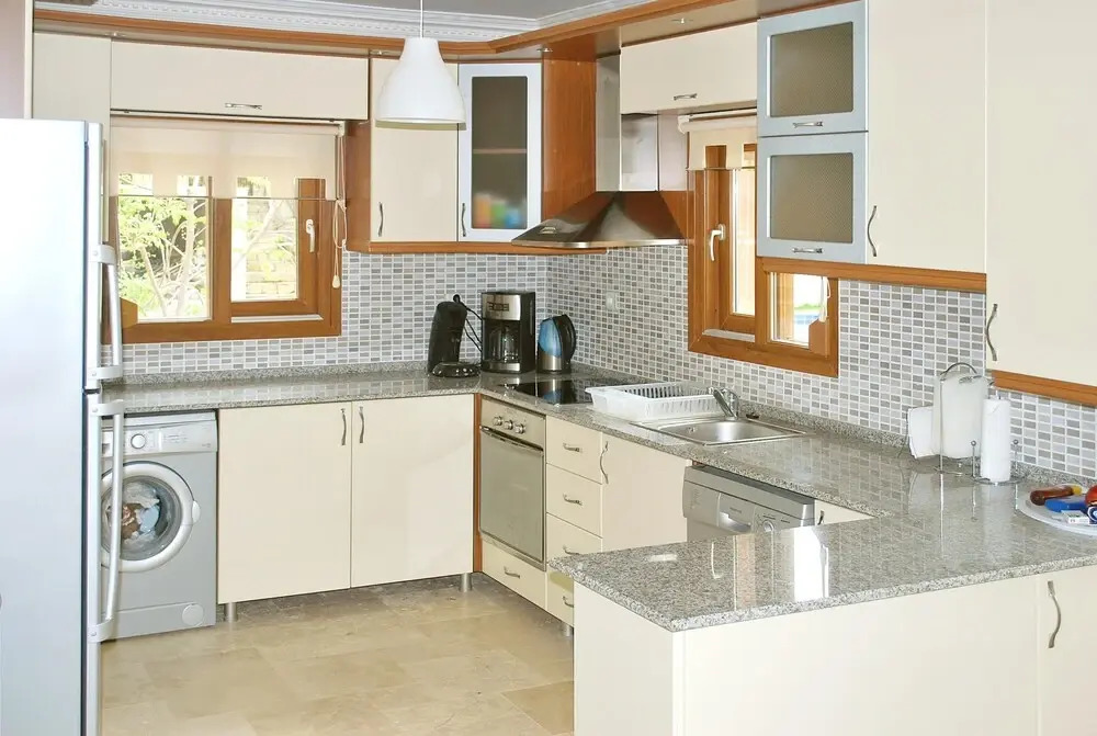 Согучак: House With 4 Bedrooms in Kuşadası, With Private Pool and Enclosed Garden - 2 km From the Beach
