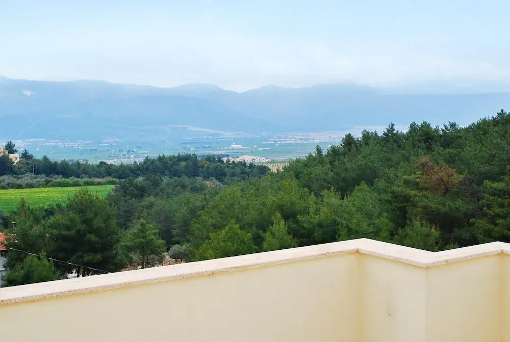 Согучак: House With 4 Bedrooms in Kuşadası, With Private Pool and Enclosed Garden - 2 km From the Beach