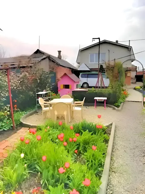 Ейск: Частный дом Николь