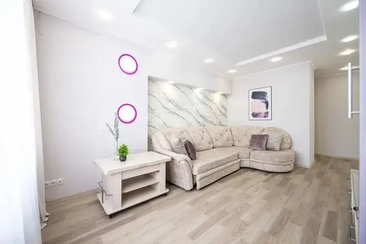 Апартаменты Пять Звезд Площадь Революции — фото 2
