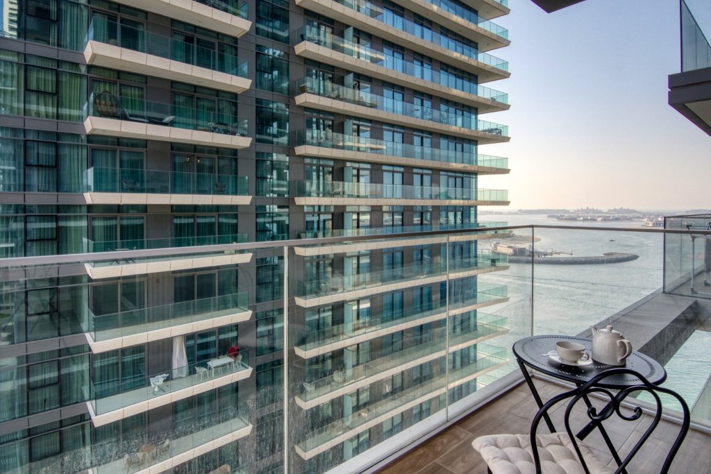 Дубай: Апартаменты Beach Isle Tower 1 Спальня