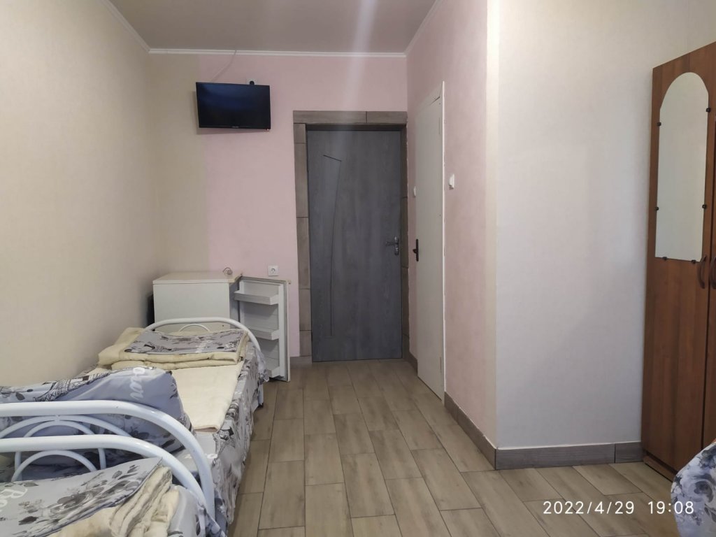 Голубицкая: Гостевой Дом Пригородная 2