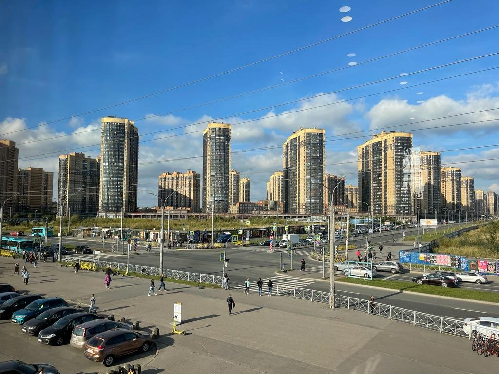 Санкт-Петербург: Квартира с 3 спальнями на Парнасе