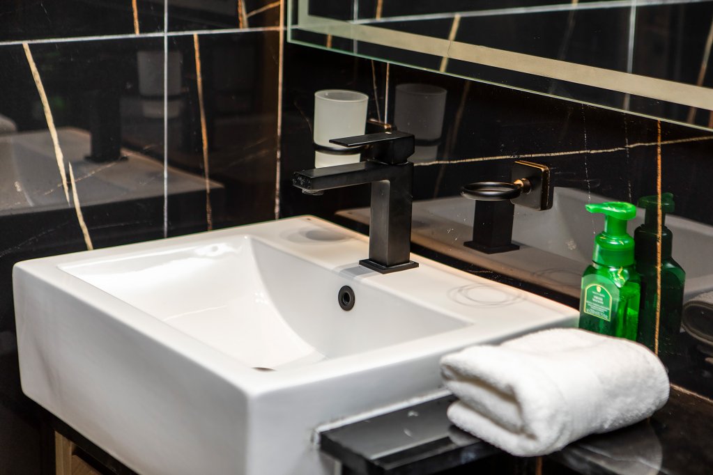Дубай: Апартаменты Wonderful 1BR in Binghatti Crescent