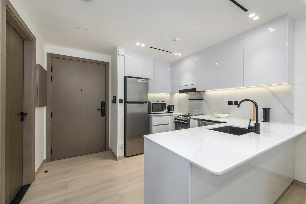 Дубай: Апартаменты Wonderful 1BR in Binghatti Crescent