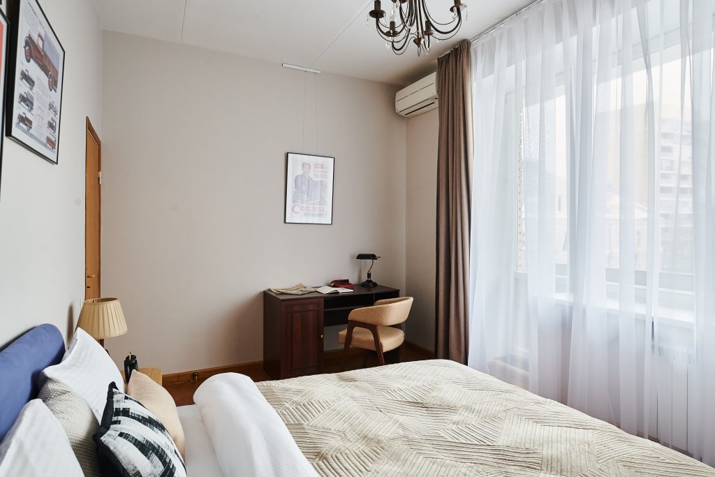 Москва: Квартира GM Apartments у Патриарших Прудов