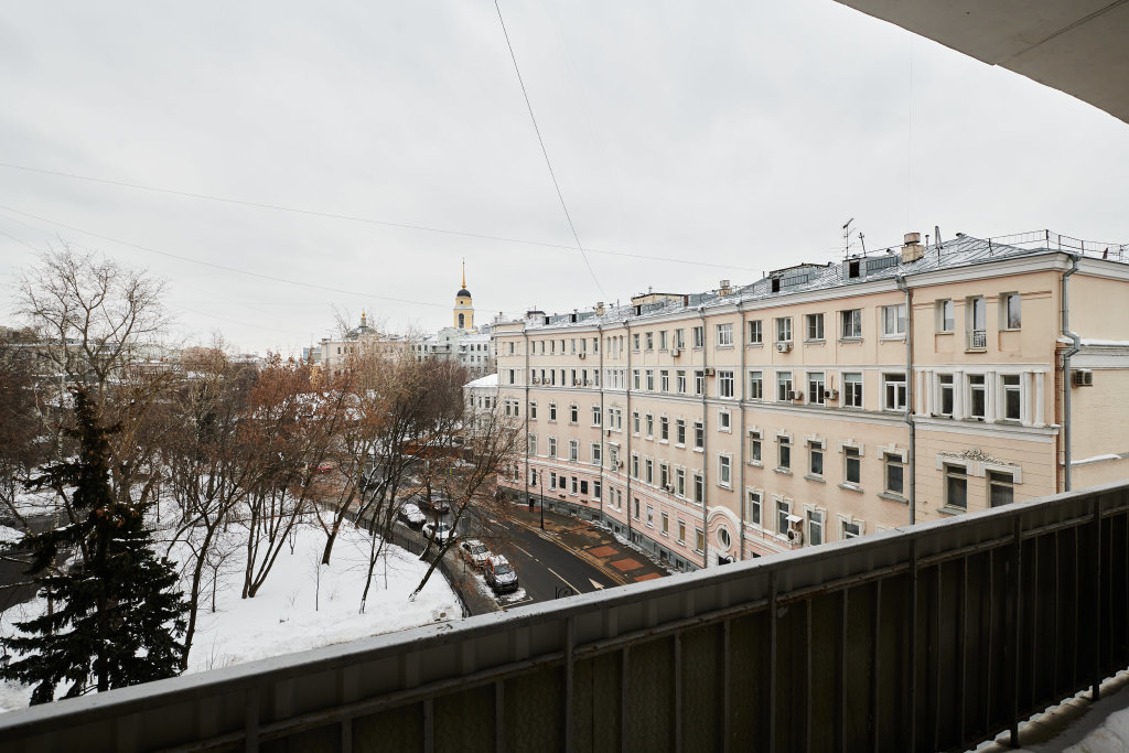 Москва: Квартира GM Apartments у Патриарших Прудов