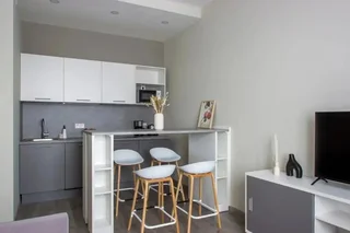 Санкт-Петербург: MyHomeYourHome на Витебском 99