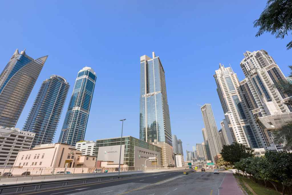 Дубай: Апартаменты Stonetree Paramount Tower