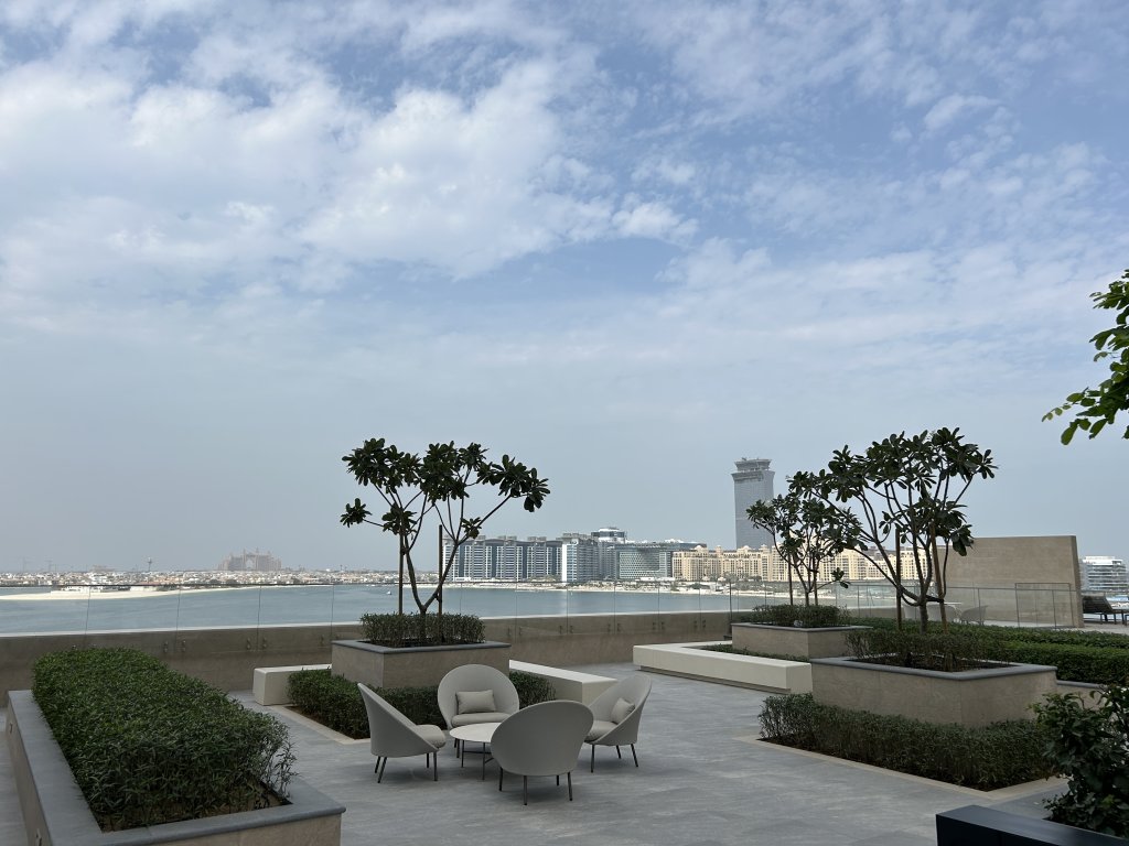 Дубай: Апартаменты Stonetree Beach Isle Tower 2