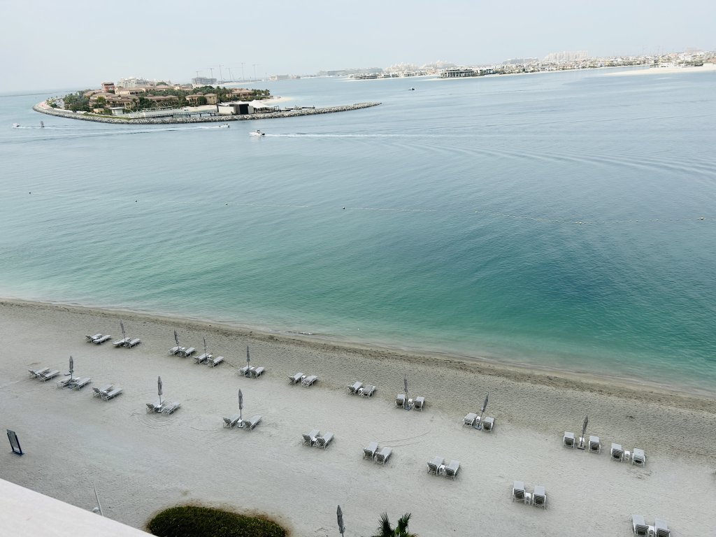 Дубай: Апартаменты Stonetree Beach Isle Tower 2