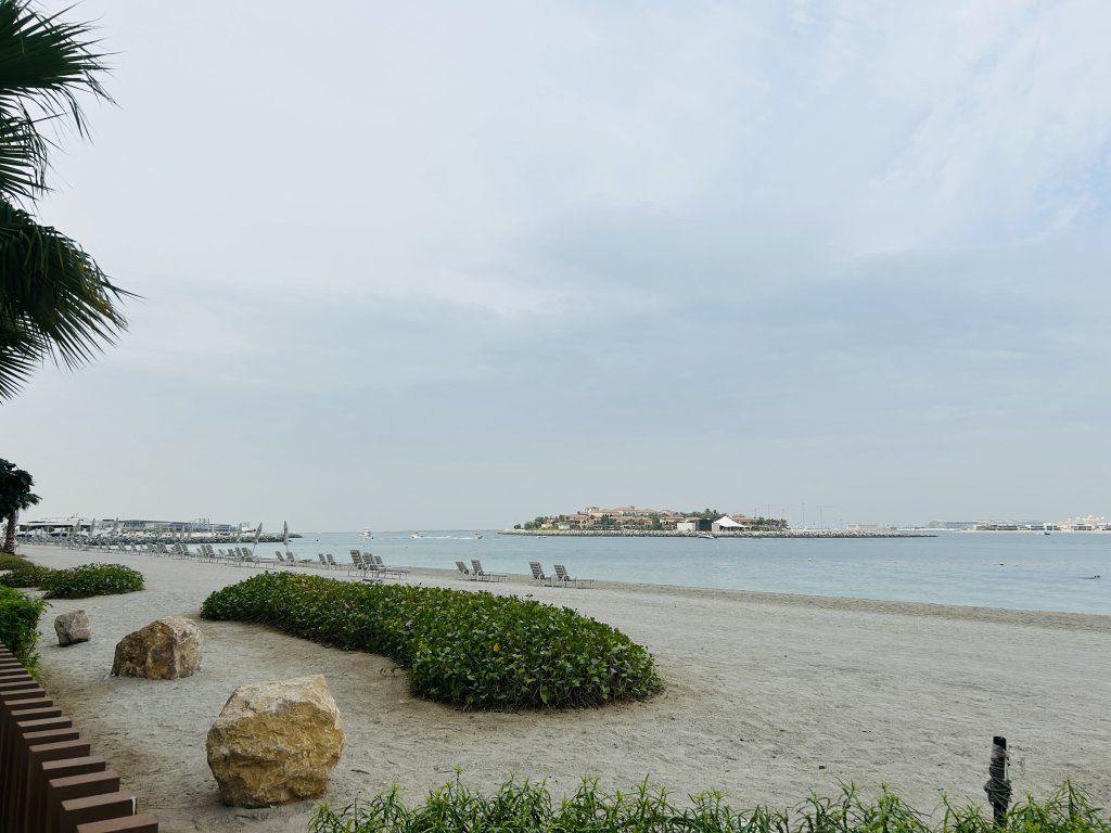 Дубай: Апартаменты Stonetree Beach Isle Tower 2