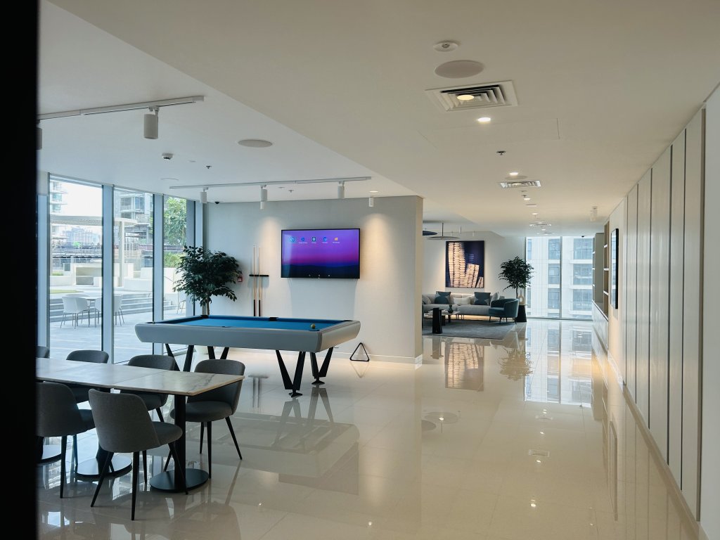 Дубай: Апартаменты Stonetree Beach Isle Tower 2