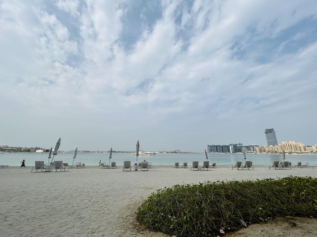Дубай: Апартаменты Stonetree Beach Isle Tower 2