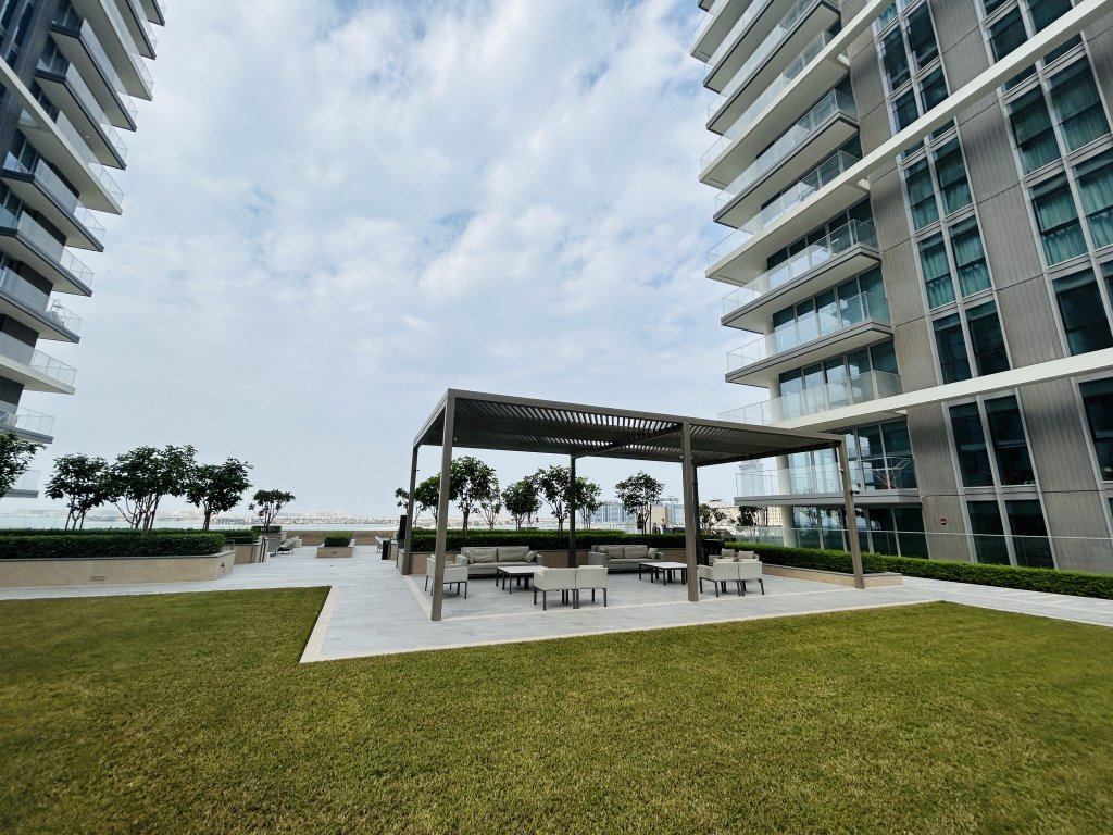 Дубай: Апартаменты Stonetree Beach Isle Tower 2
