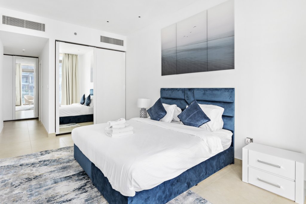 Дубай: Апартаменты Stonetree Marina Gate 1