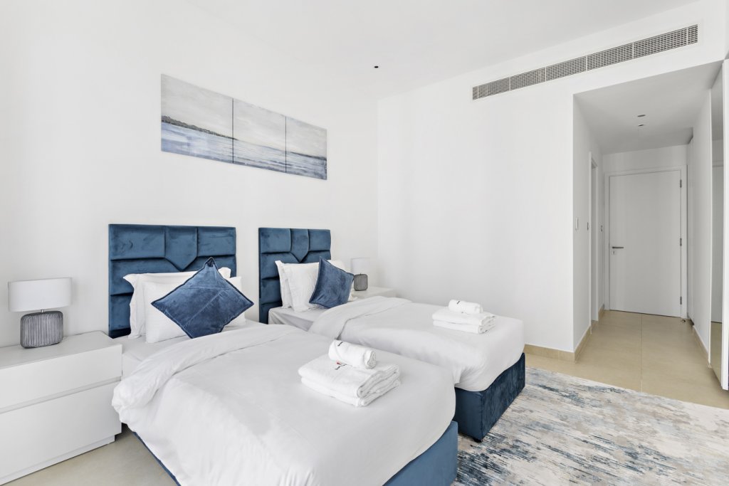 Дубай: Апартаменты Stonetree Marina Gate 1