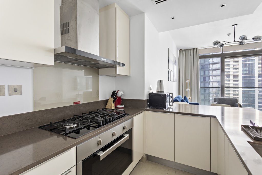 Дубай: Апартаменты Stonetree Marina Gate 1