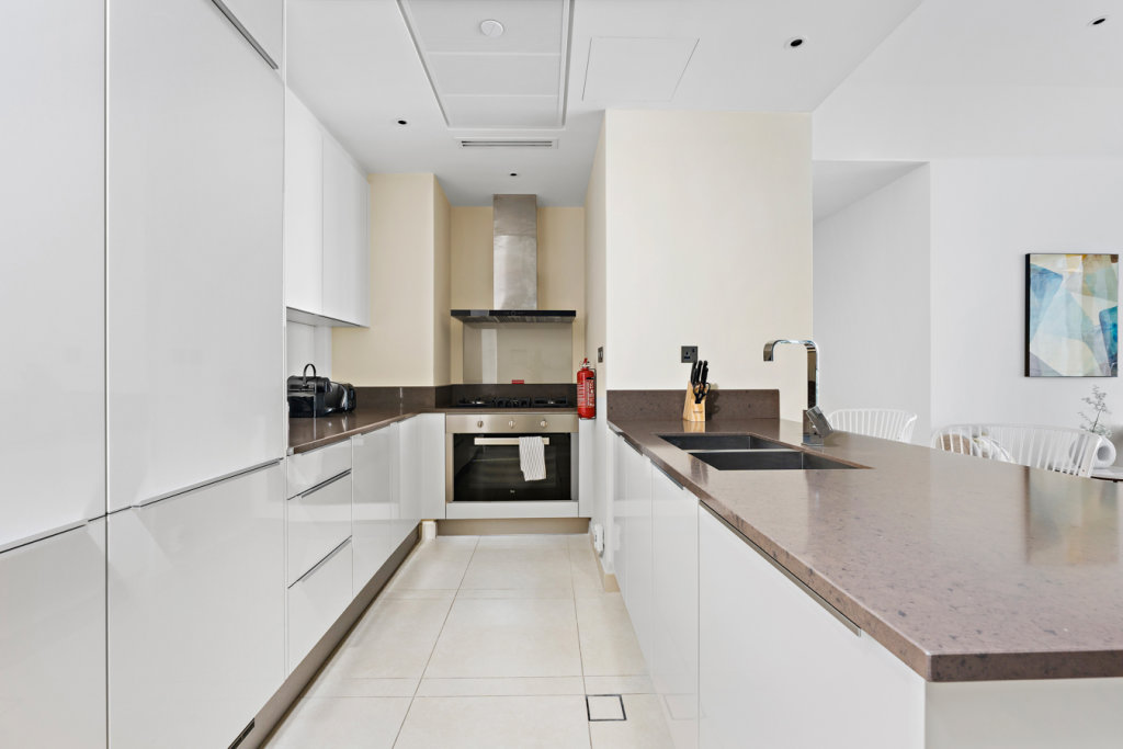 Дубай: Апартаменты Stonetree Marina Gate 2