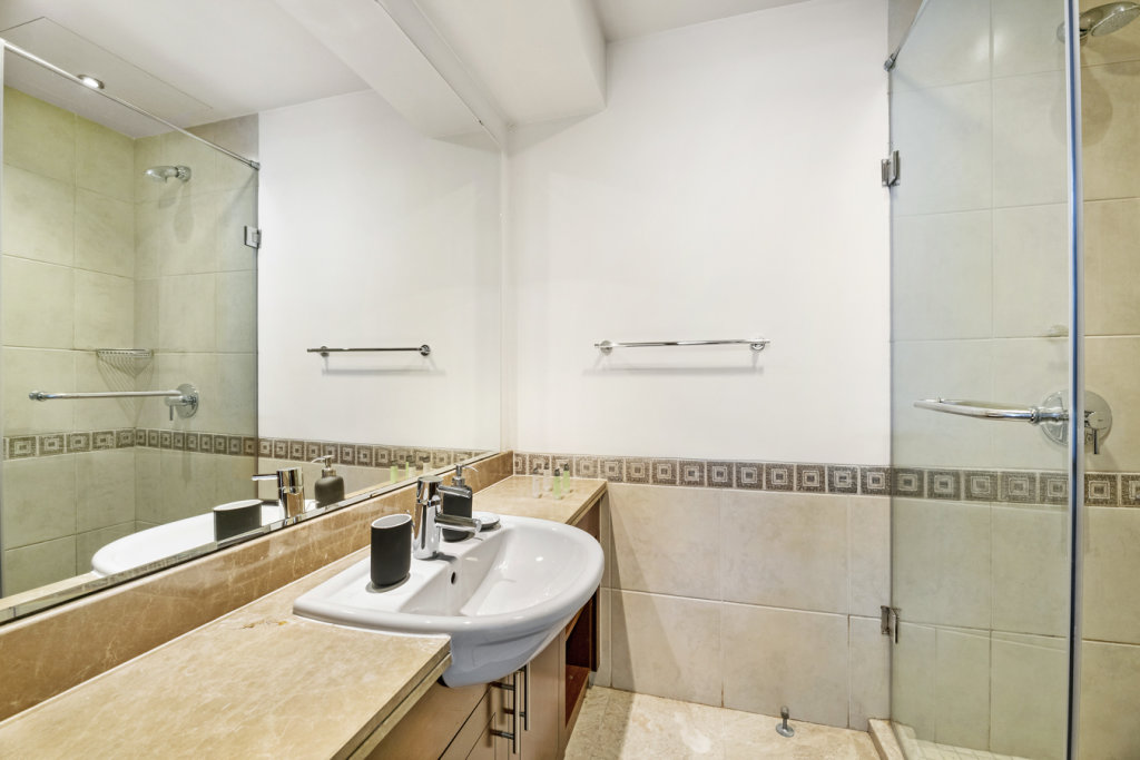 Дубай: Апартаменты Stonetree The Residences North