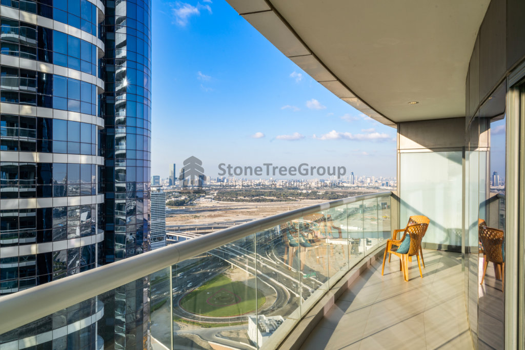 Дубай: Апартаменты Stonetree Damac Towers by Paramount (D)