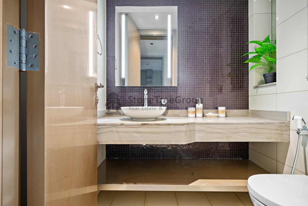 Дубай: Апартаменты Stonetree Damac Towers by Paramount (D)