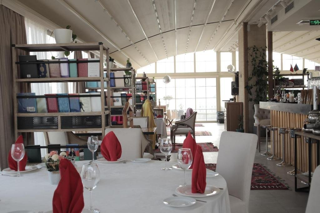 Баку: Shirvanshah Hotel (Ширваншах)