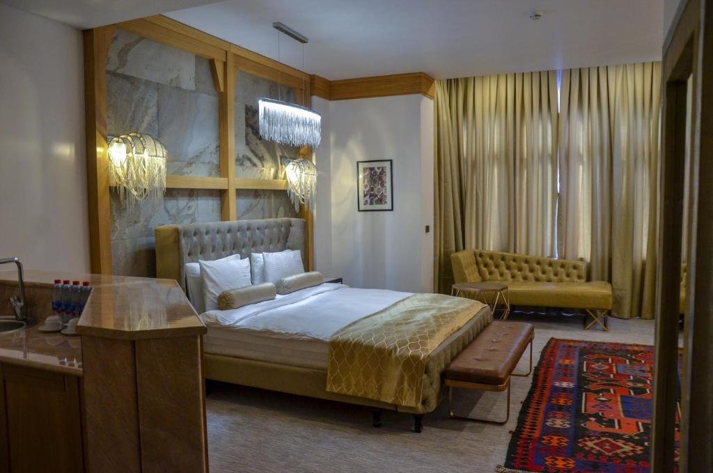 Баку: Shirvanshah Hotel (Ширваншах)