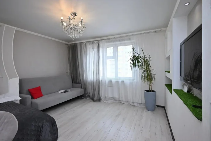 Красноярск: Суточно на улице Алексеева 3